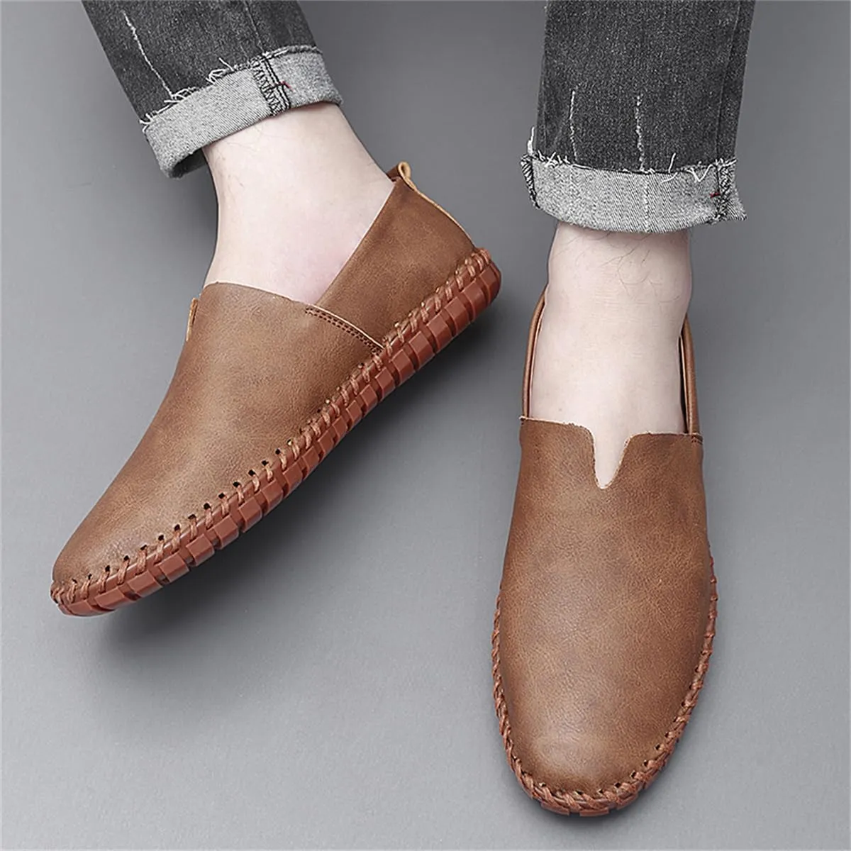 Men Leather Handmade Loafer Shoes Slip On Soft Fashion Round Toe Flats Non-Slip Walking Driving Shoes for Men