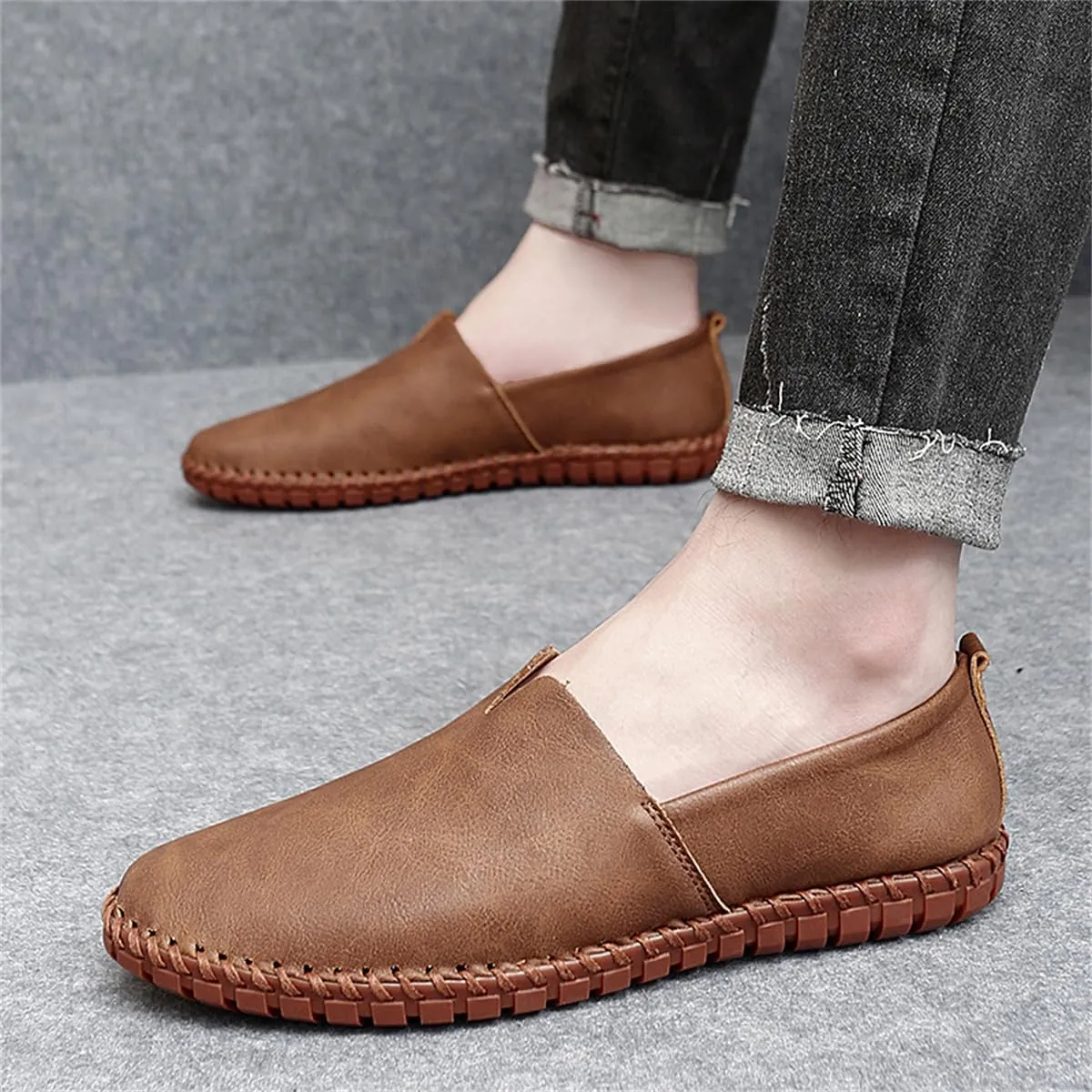 Men Leather Handmade Loafer Shoes Slip On Soft Fashion Round Toe Flats Non-Slip Walking Driving Shoes for Men