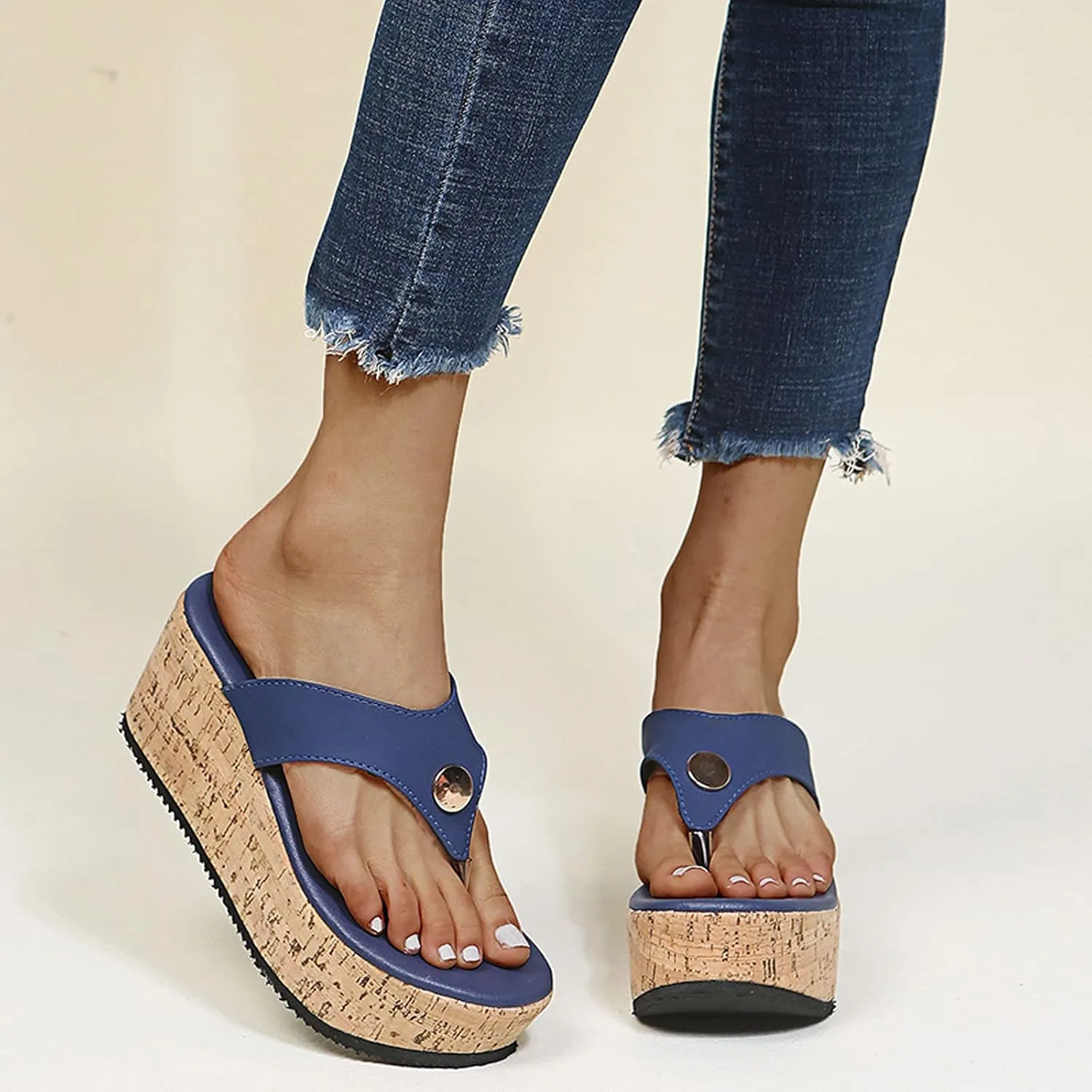 oiangi Womens Platform Wedge Heel Flip Flops Casual Summer Studded Thong Clip Toe Slip-on Slipper Summer Comfy Casual Ladies Shoes Slides Sandalias