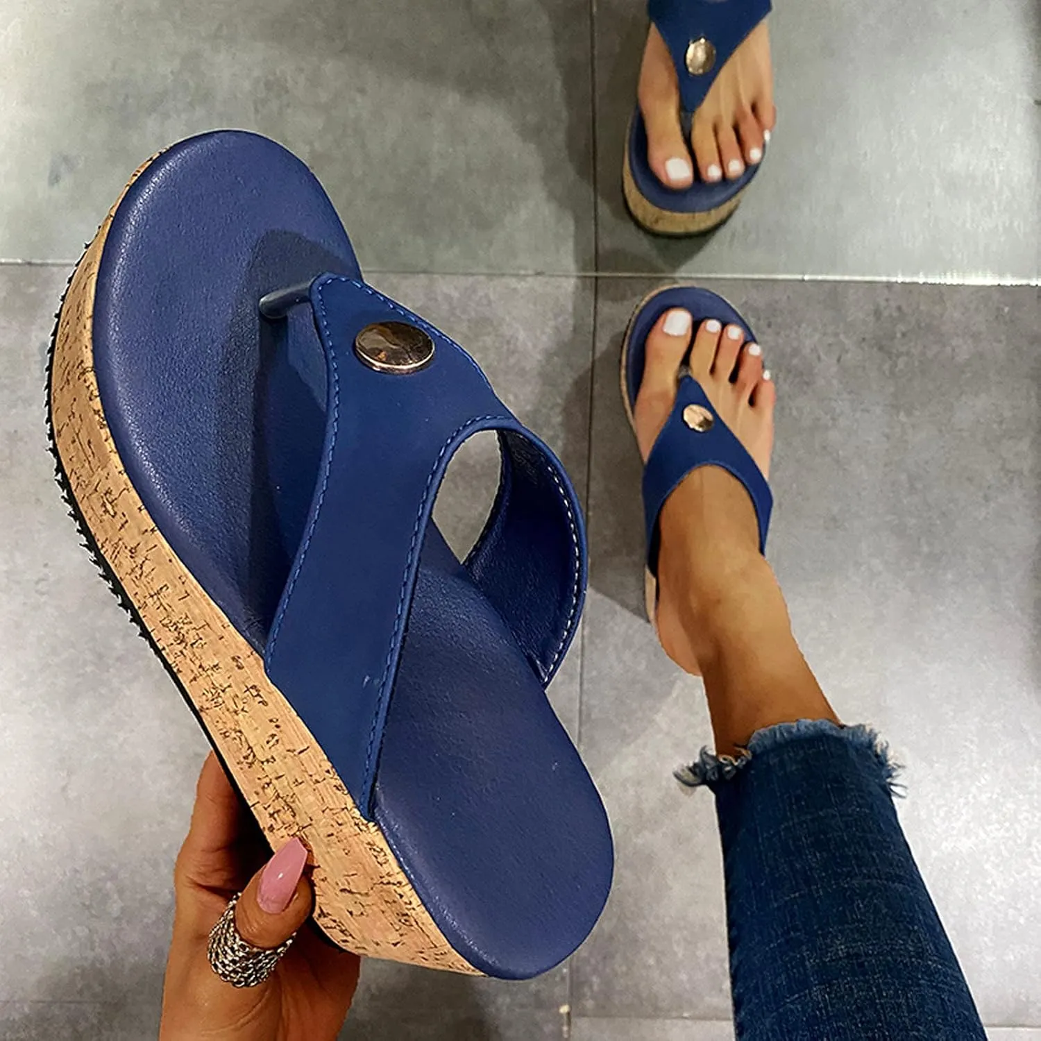 oiangi Womens Platform Wedge Heel Flip Flops Casual Summer Studded Thong Clip Toe Slip-on Slipper Summer Comfy Casual Ladies Shoes Slides Sandalias
