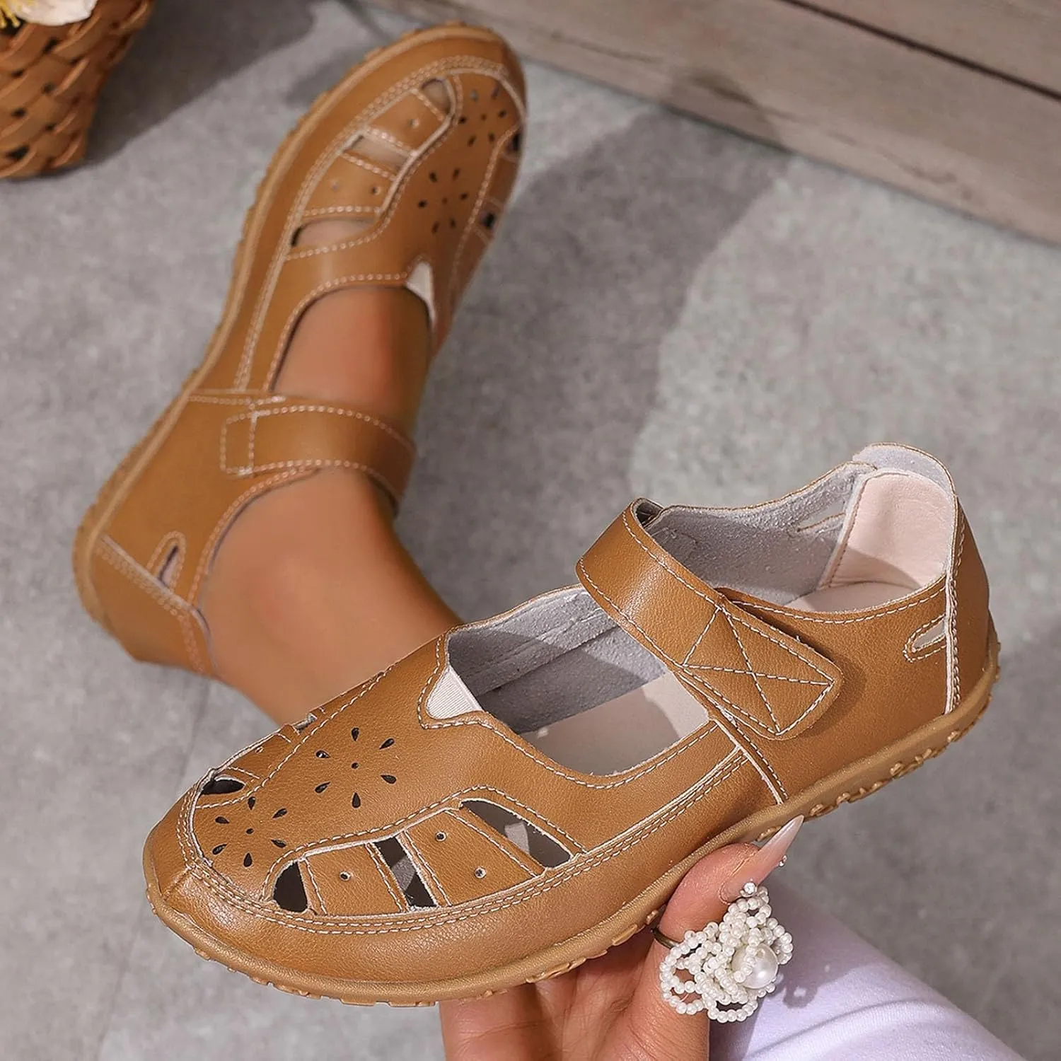Orthopedic Loafers for Women Summer Dressy 2025 Women's Casual Closed Toe Leather Sandals Comfortable Soft Sole Ankle Strap Orthotic Beach Party Wedding Shoes