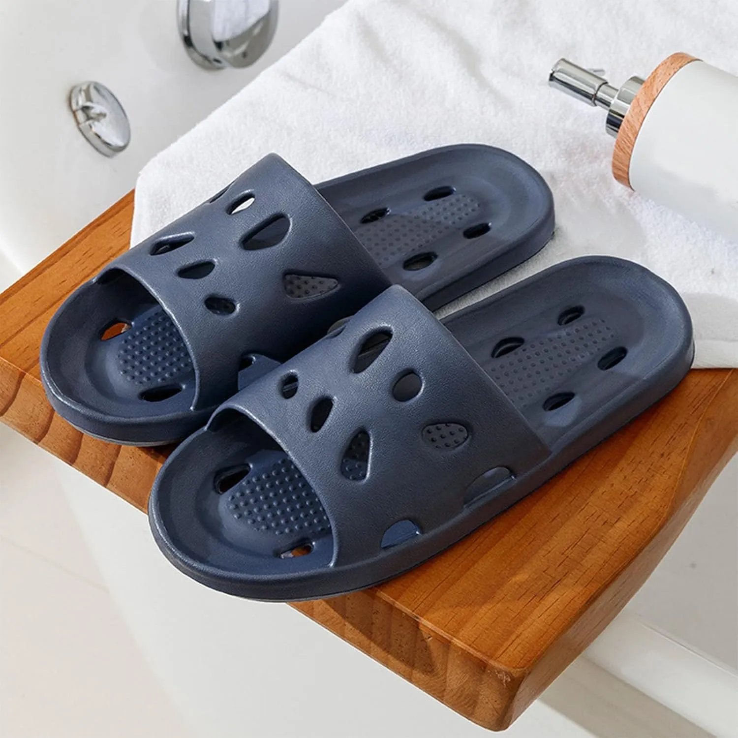 Shower Shoes Women and Men Cloud Slides Womens Showers Sandals Pillow Slippers Soft Sole Dry Quickly Shower Slides