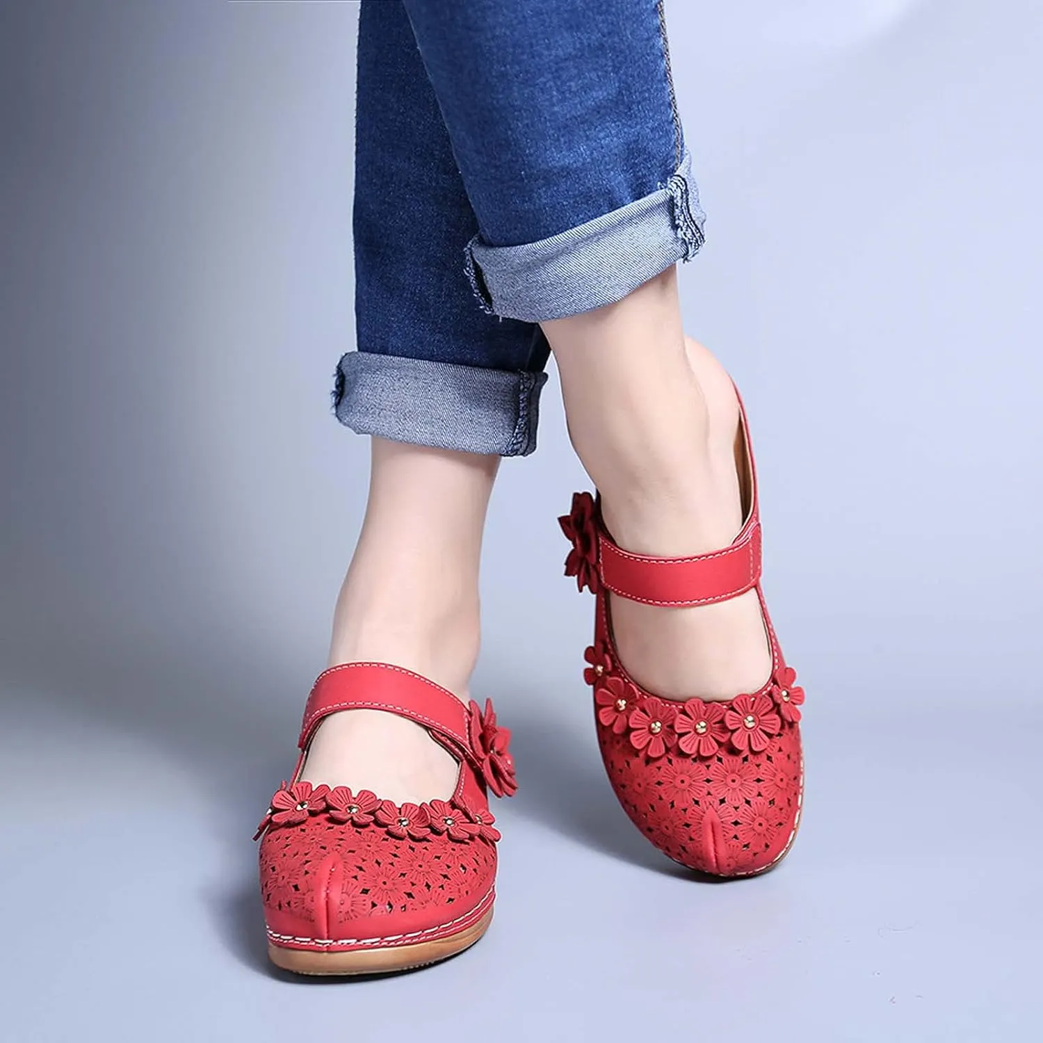 Womens Closed Toe Wedge Sandals Casual Summer Studded Flowers Hollow Hook&Loop Buckle Sandals Summer Cute Comfortable Outdoor Soft Sole Shoes