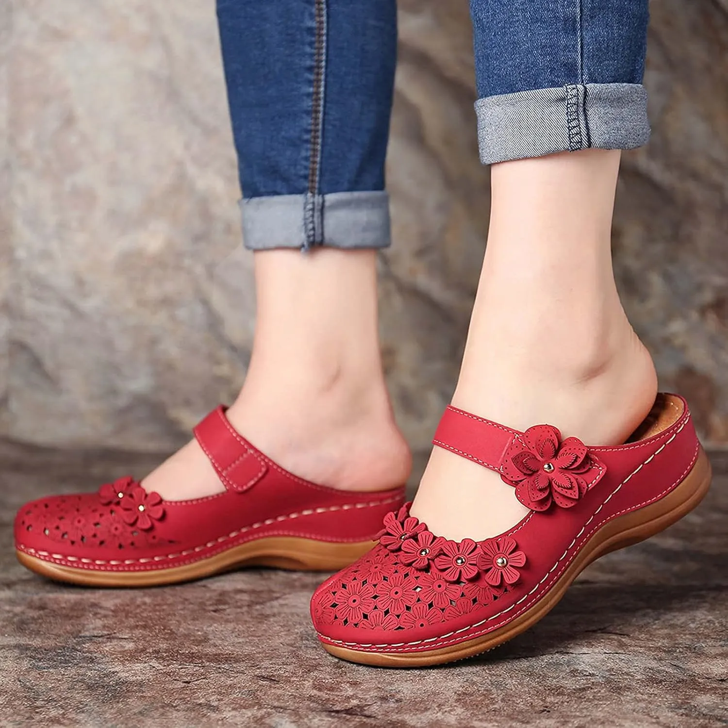 Womens Closed Toe Wedge Sandals Casual Summer Studded Flowers Hollow Hook&Loop Buckle Sandals Summer Cute Comfortable Outdoor Soft Sole Shoes