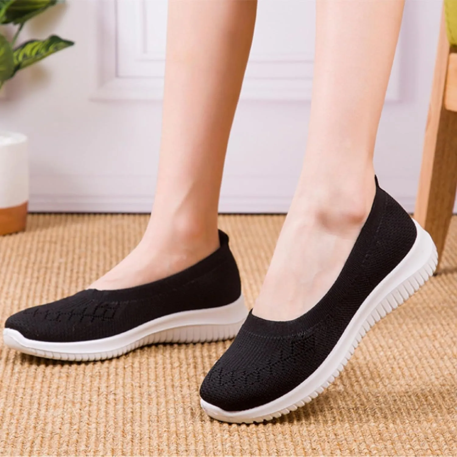 Womens Shoes Slip On Cute Round Toe Women's Sneakers Loafers Casual Solid Color Lightweight Running Shoes Loafers for Women Casual Walking Shoe