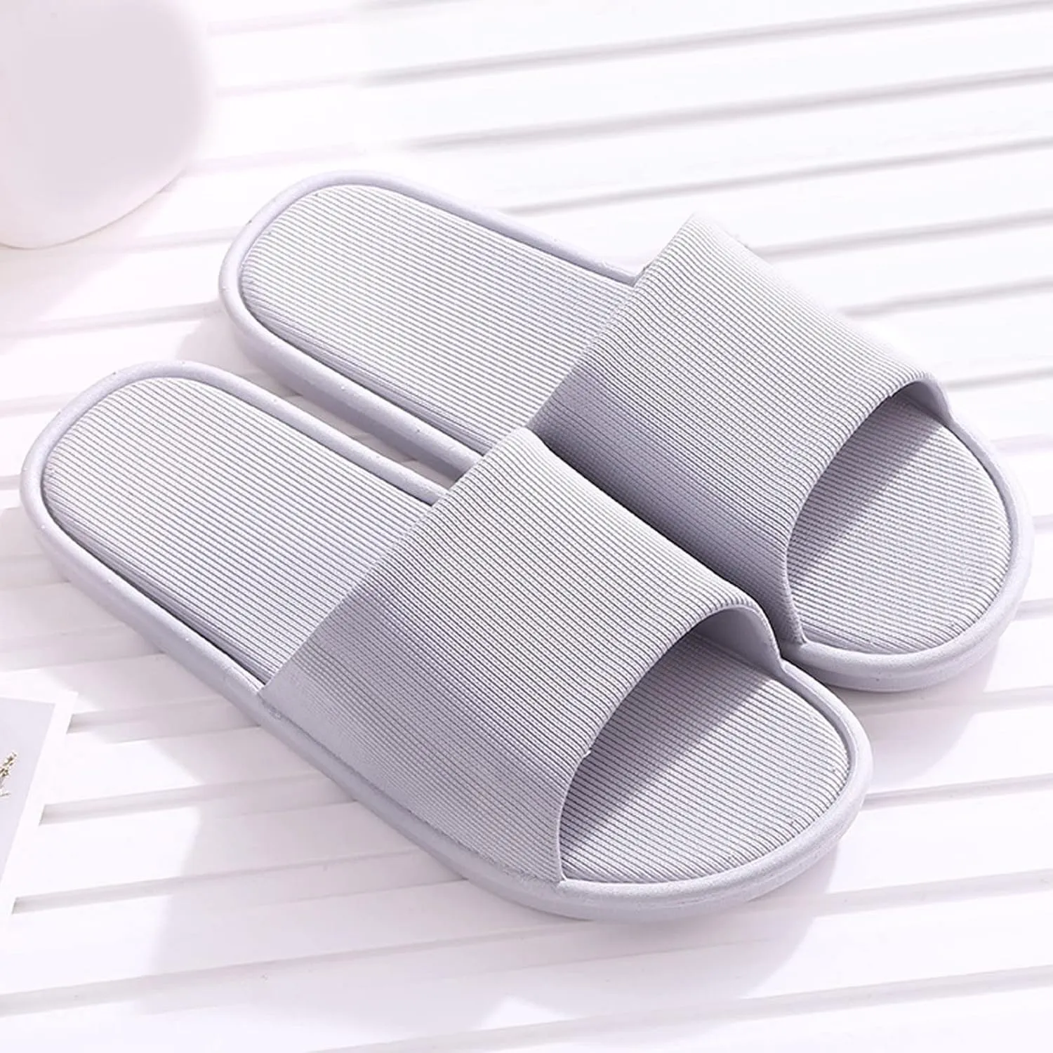 Women's Slides Indoor Slipper for Gym Soft Sole Bathroom Slipper Women's Summer Fashion Slides Sandal