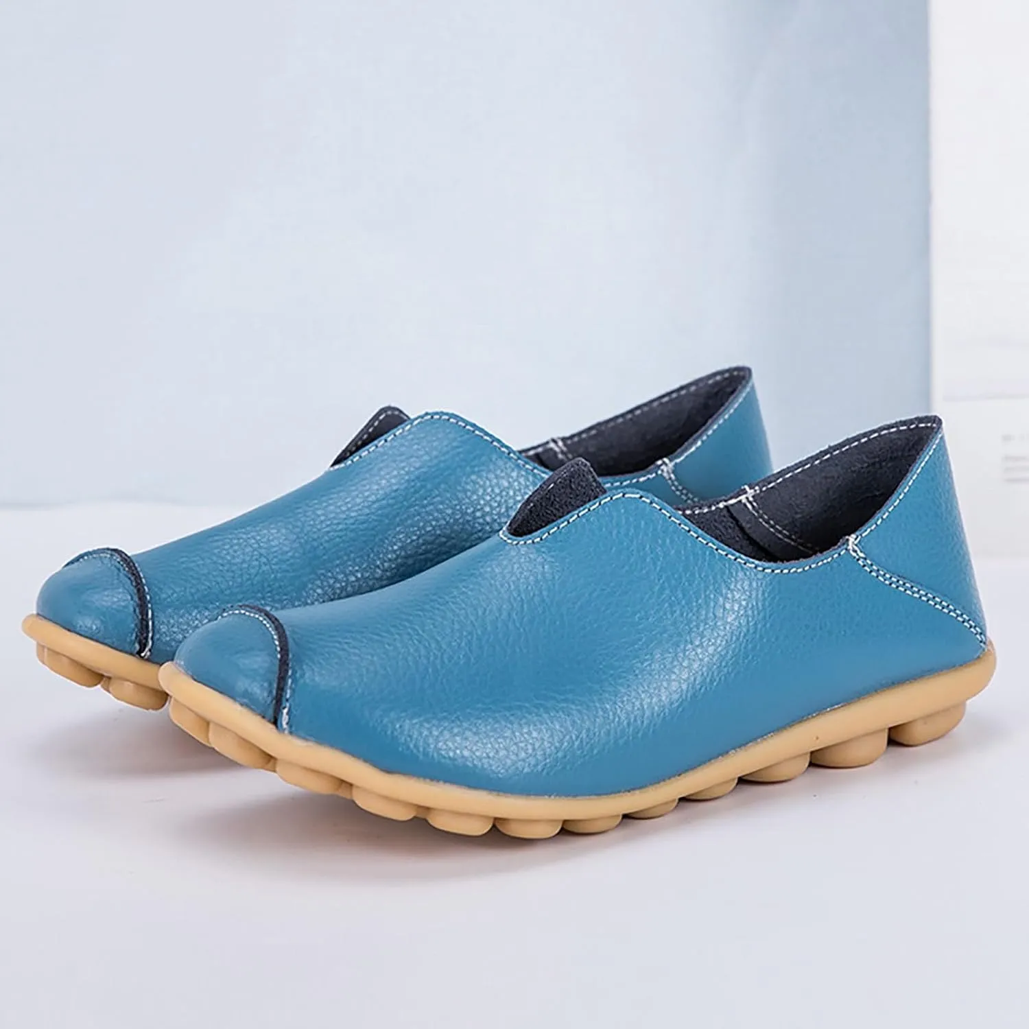 Women's Slip-On Loafers Lug Sole Non Slip Shoes Soft Lightweight Walking Driving Shoes Versatile Leather Shoes
