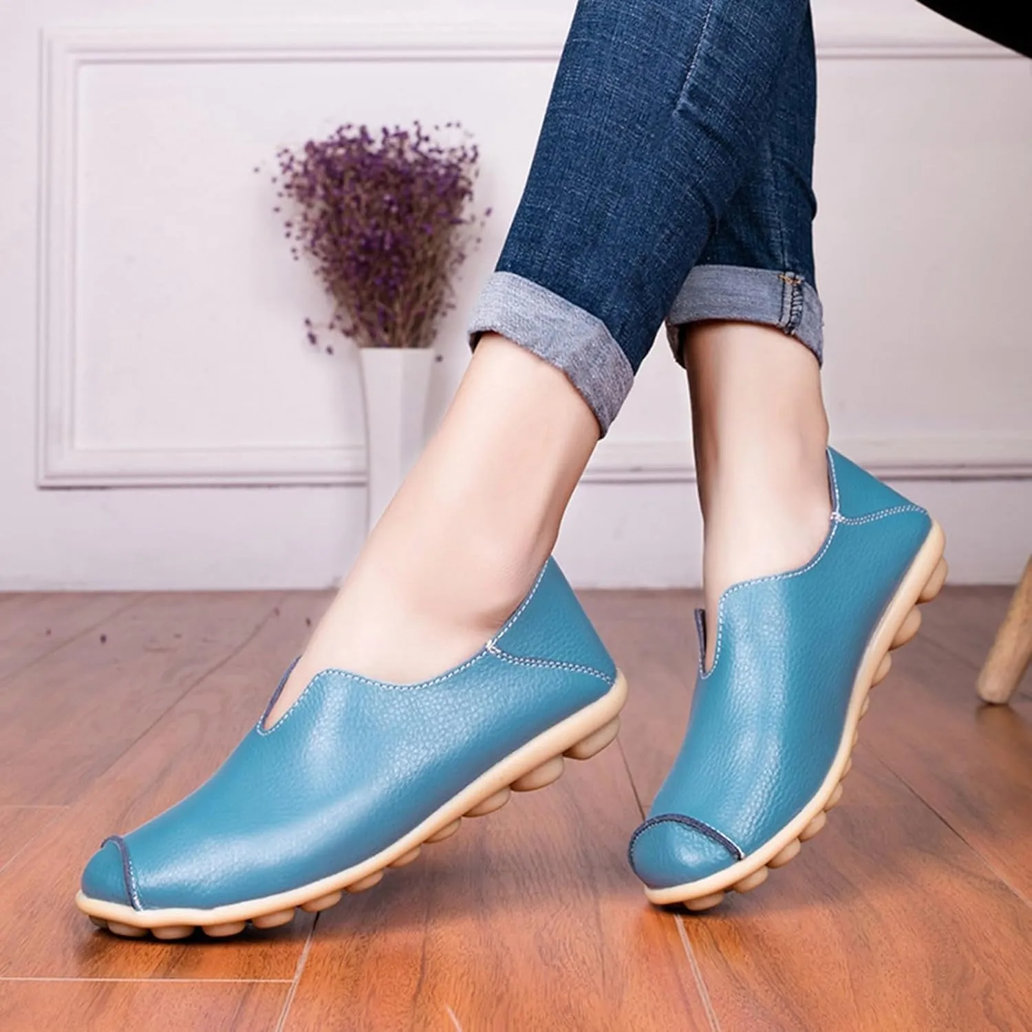 Women's Slip-On Loafers Lug Sole Non Slip Shoes Soft Lightweight Walking Driving Shoes Versatile Leather Shoes