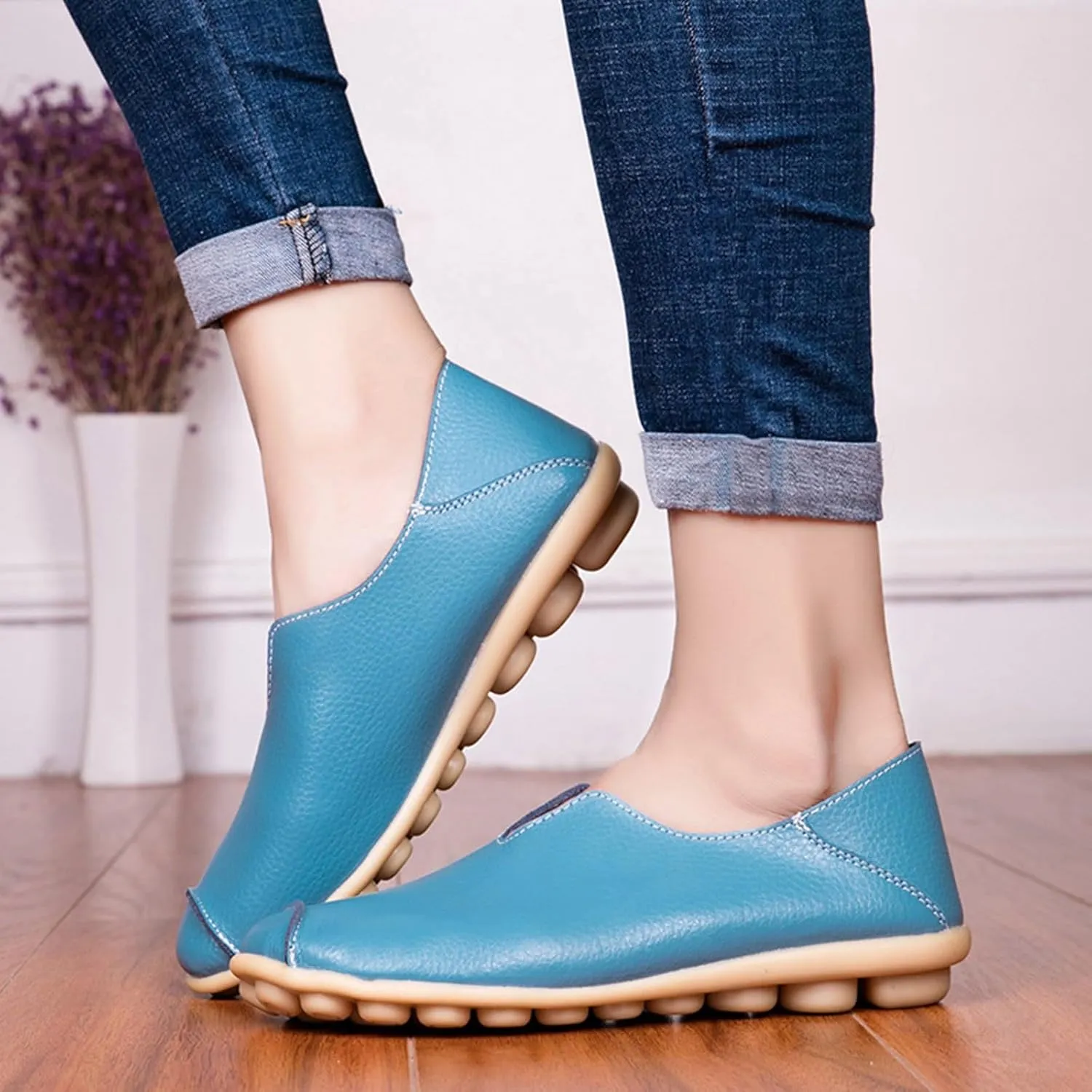 Women's Slip-On Loafers Lug Sole Non Slip Shoes Soft Lightweight Walking Driving Shoes Versatile Leather Shoes