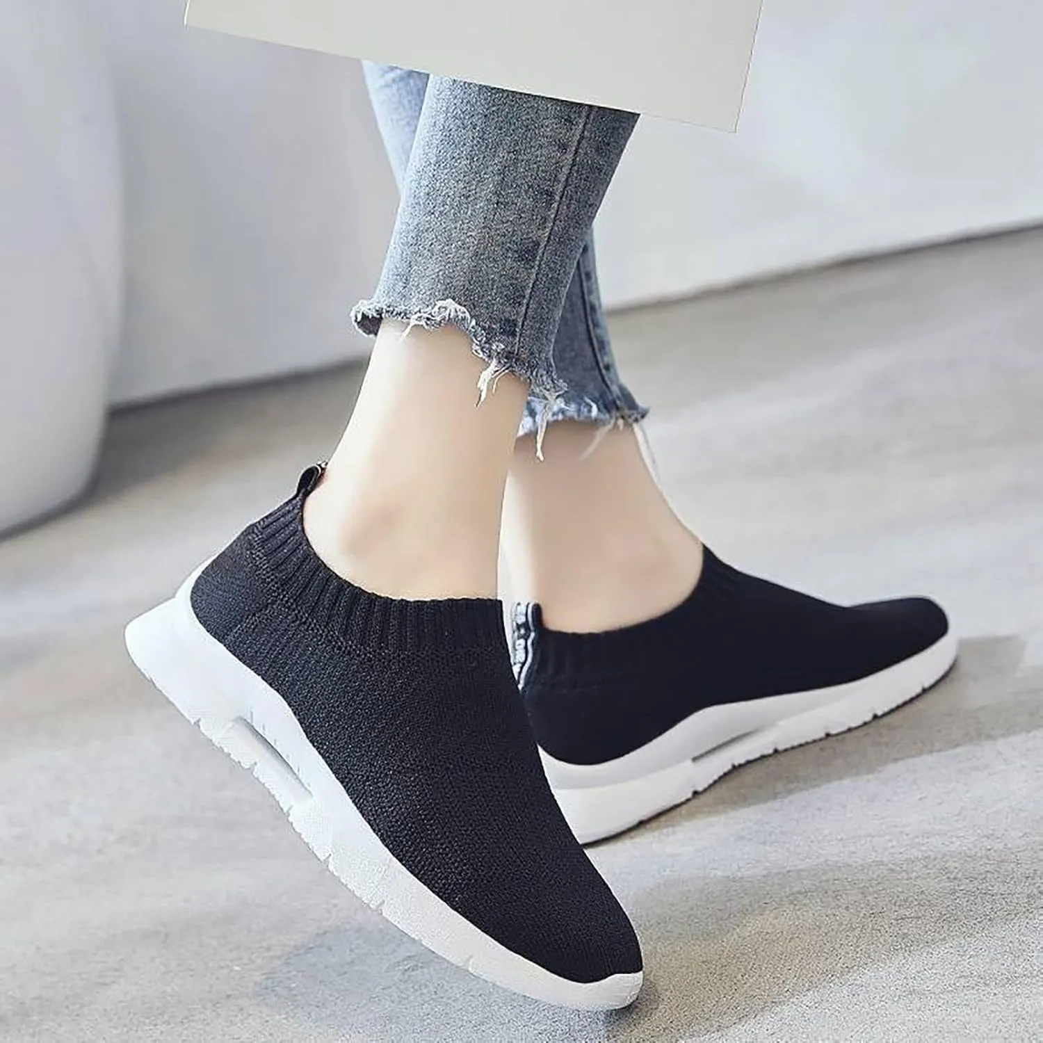 Women's Slip on Shoes Canvas Sneakers Loafers Non Slip Mens Casual Shoes Wide Width Brown Casual Shoes Walking Sneakers Waterproof Tennis Shoe White Loafers