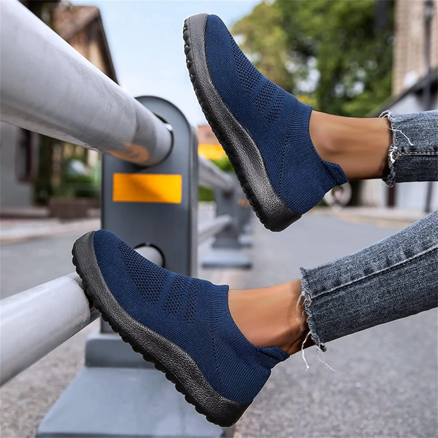 Womens Slip on Walking Shoes Comfort Lightweight Mens Running Shoes Casual Shoes Dressy Casual Women Shoes Sneakers Black Tennis Shoe Casual Loafers